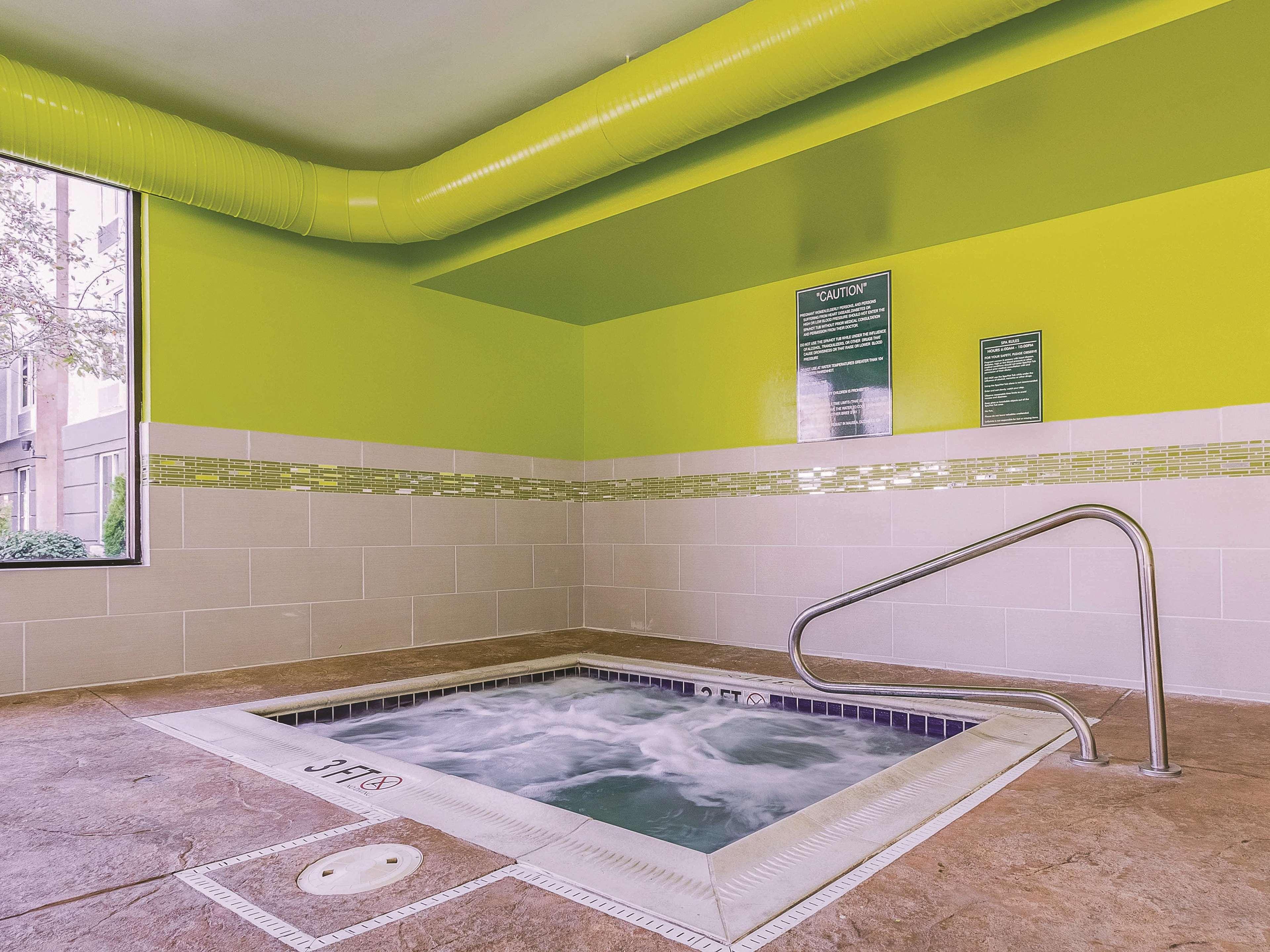 La Quinta By Wyndham Cleveland Airport West Hotel North Olmsted Bagian luar foto