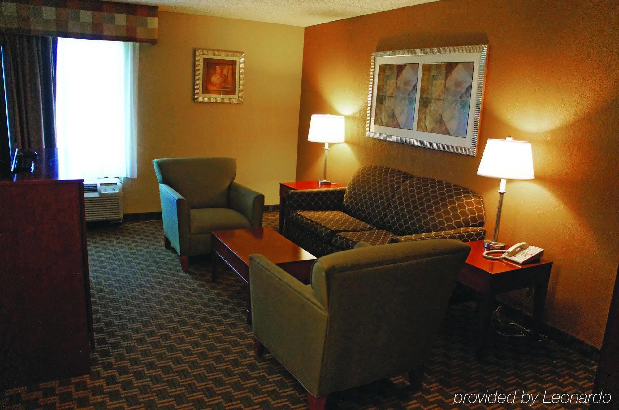 La Quinta By Wyndham Cleveland Airport West Hotel North Olmsted Bagian luar foto