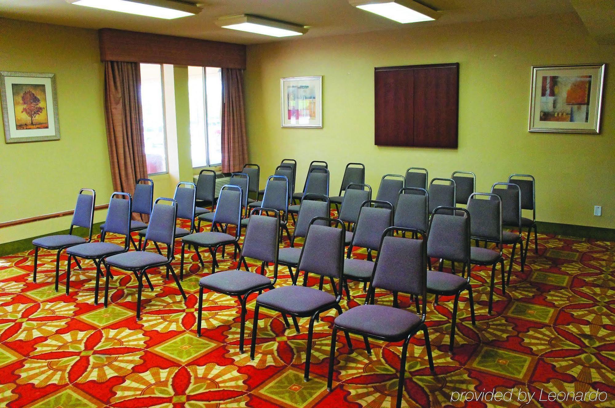 La Quinta By Wyndham Cleveland Airport West Hotel North Olmsted Bagian luar foto